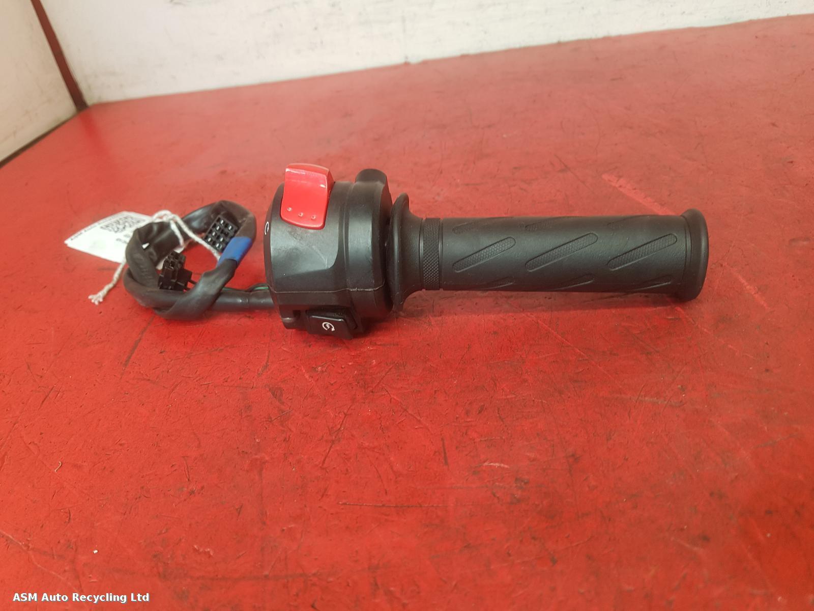 View Auto part RH Switch Gear Suzuki Gsx 1250 F 2014