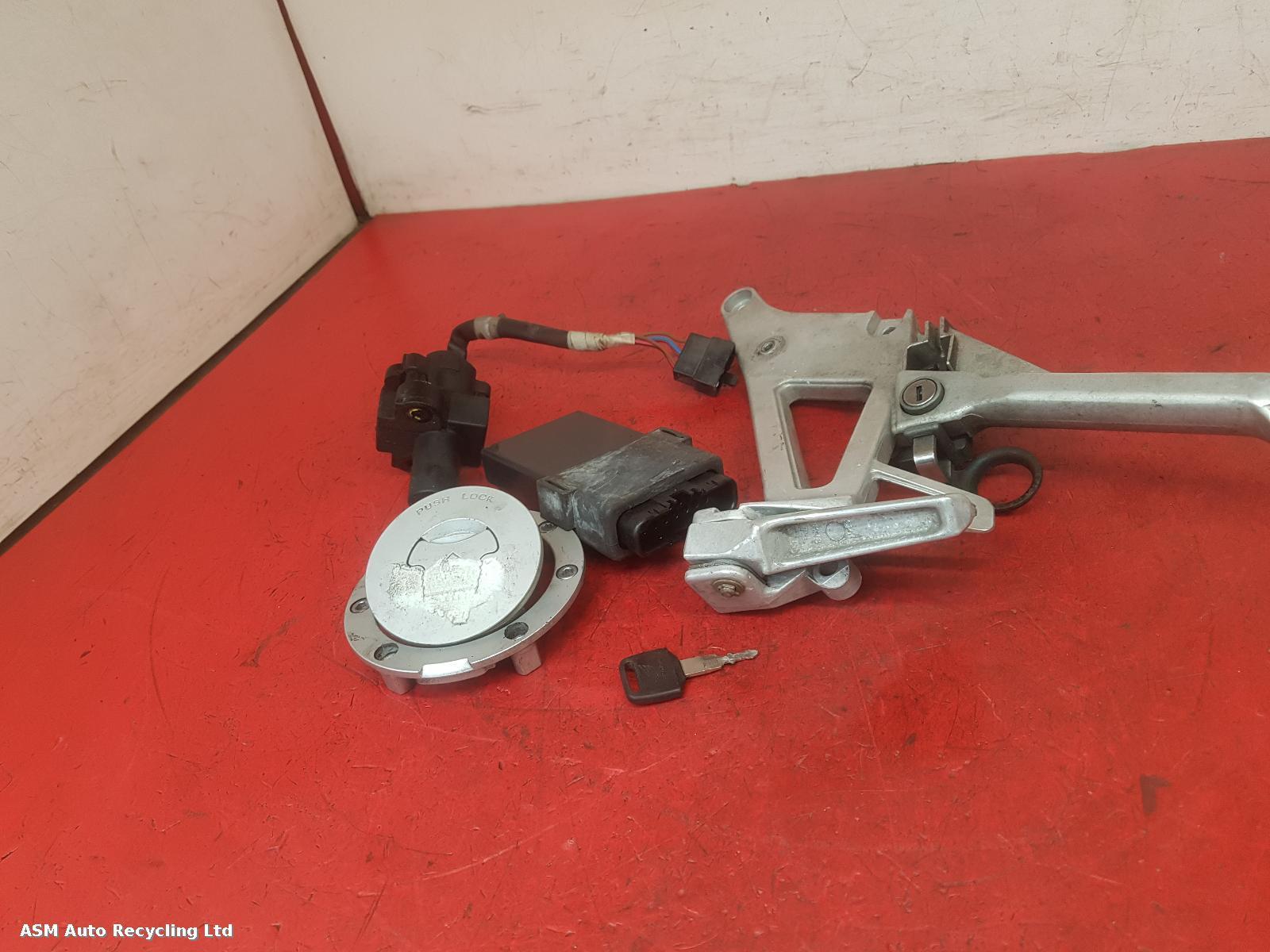 View Auto part Comp.Lock Set + Keys Honda Vfr 750 1992