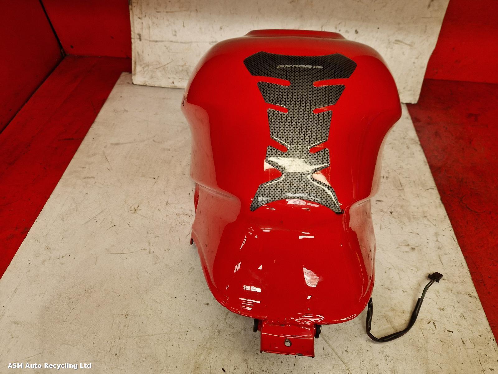 View Auto part Fuel Tank Honda Vfr 750 1992