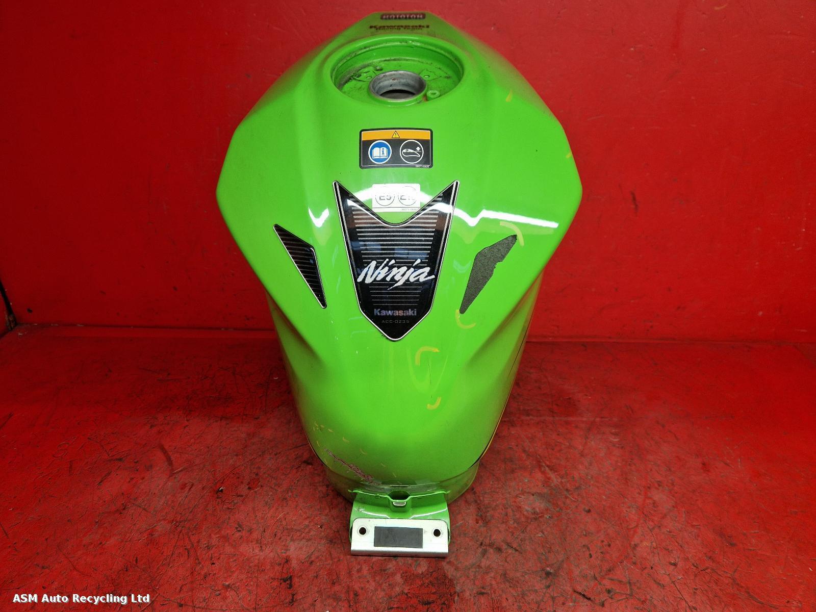 View Auto part Fuel Tank Kawasaki Ninja 400 2019