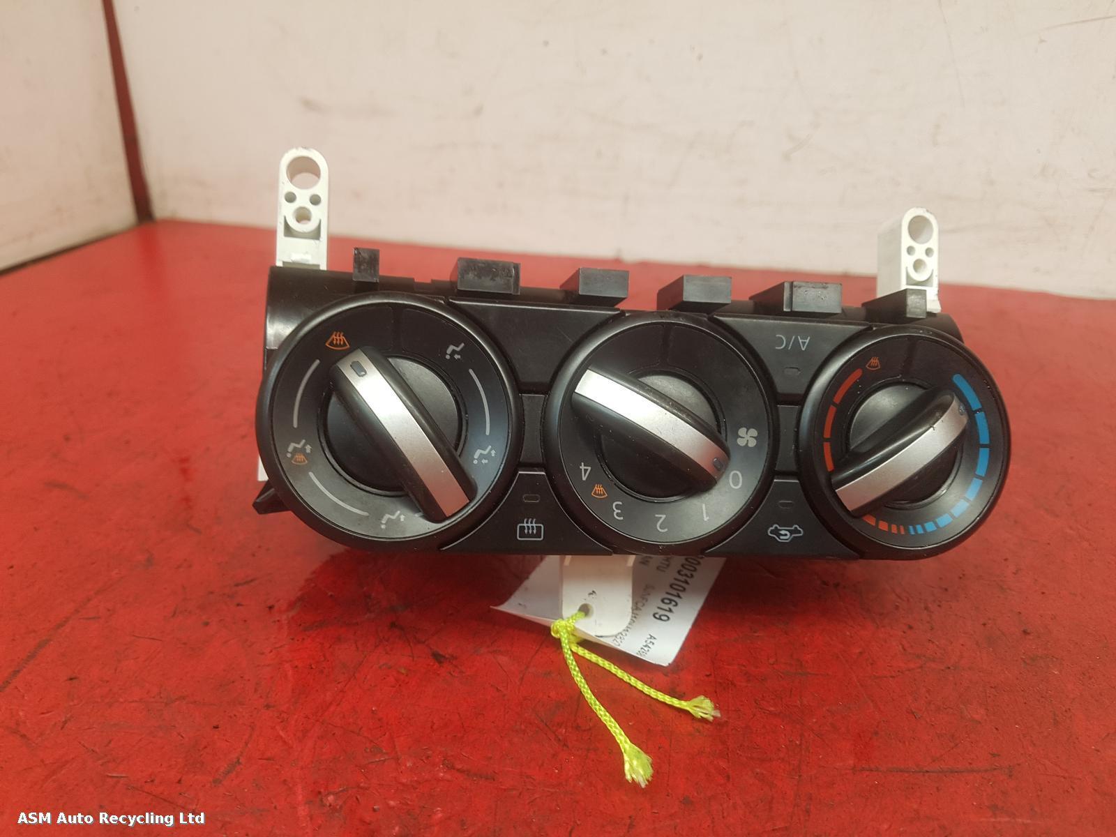 View Auto part Heater/AC Controller Nissan Qashqai 2008