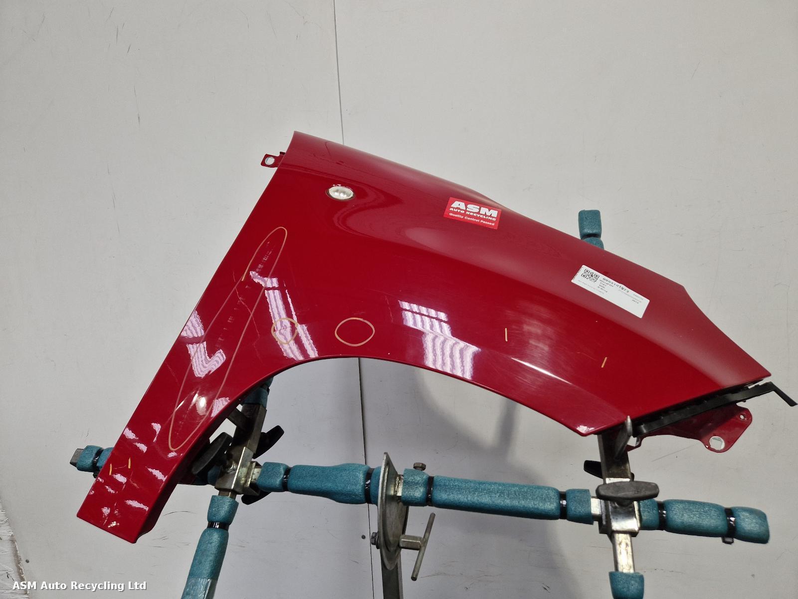 View Auto part R Wing Fiat 500l 2014