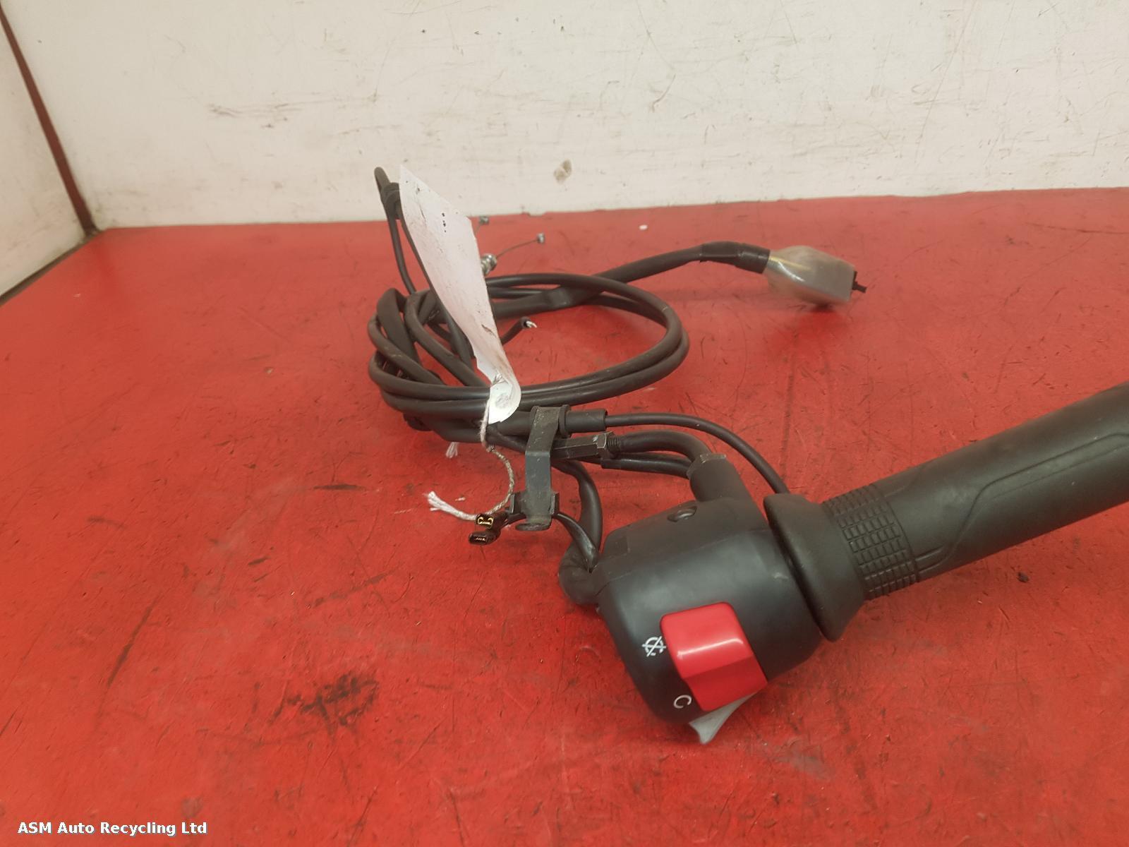 View Auto part RH Switch Gear Honda Vfr 800f 2019