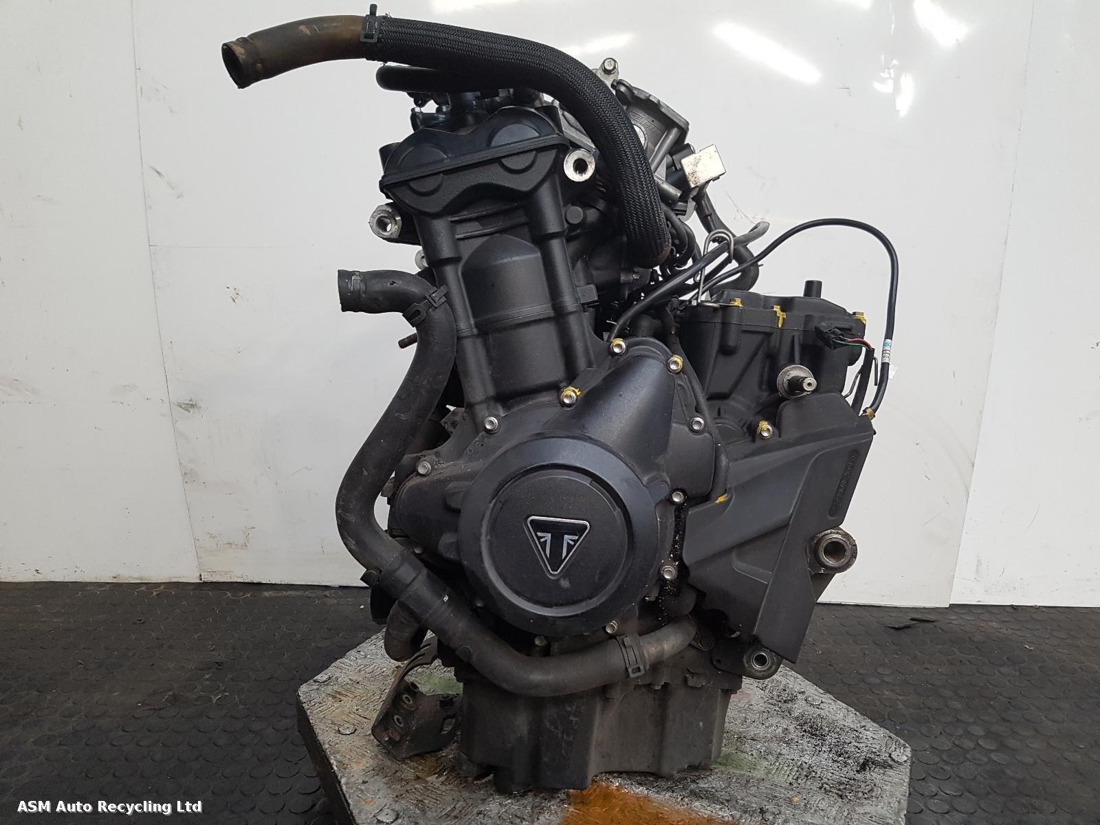 View Auto part Engine Triumph Tiger 800 2015