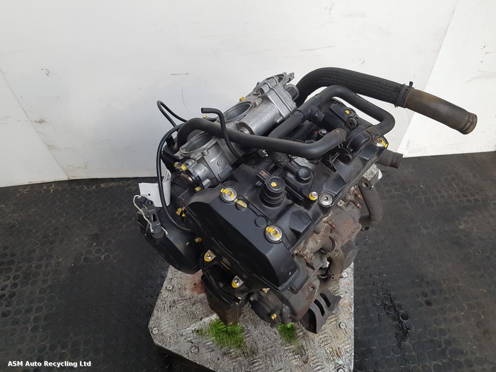 View Auto part Engine Triumph Tiger 800 2015