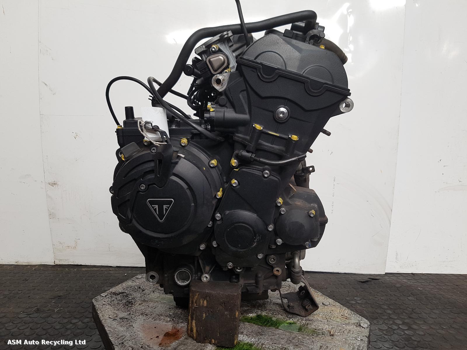 View Auto part Engine Triumph Tiger 800 2015