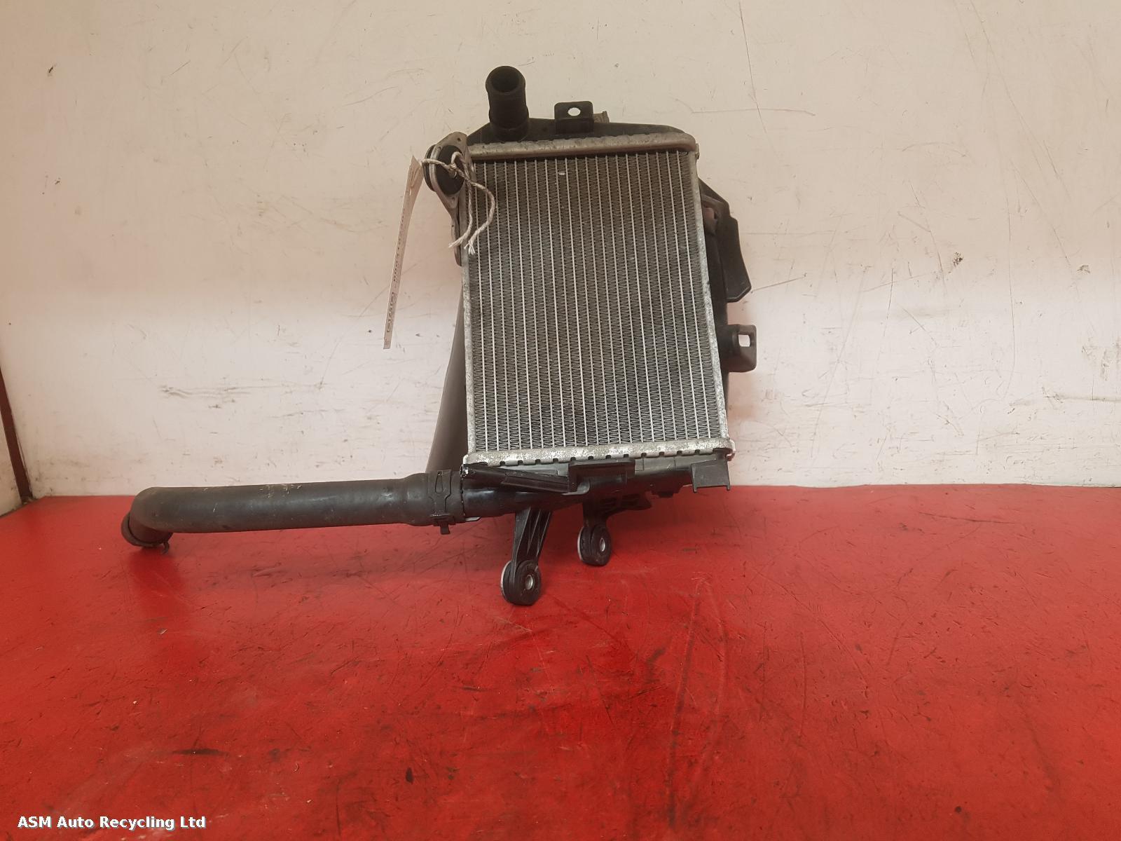 View Auto part Radiator Bmw R1200 Gs Adventure 2017