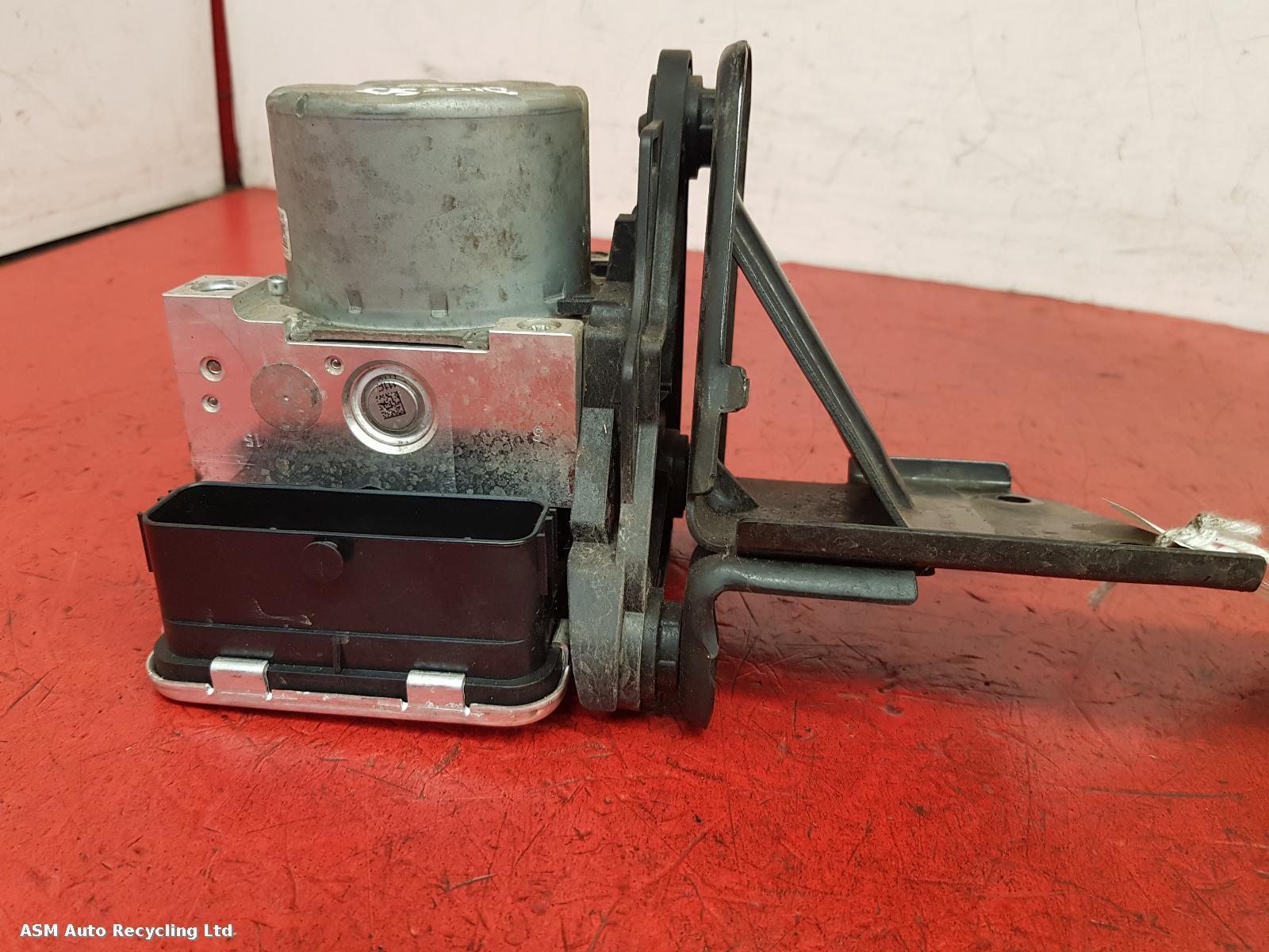 View Auto part ABS Pump/Modulator Skoda Karoq 2023