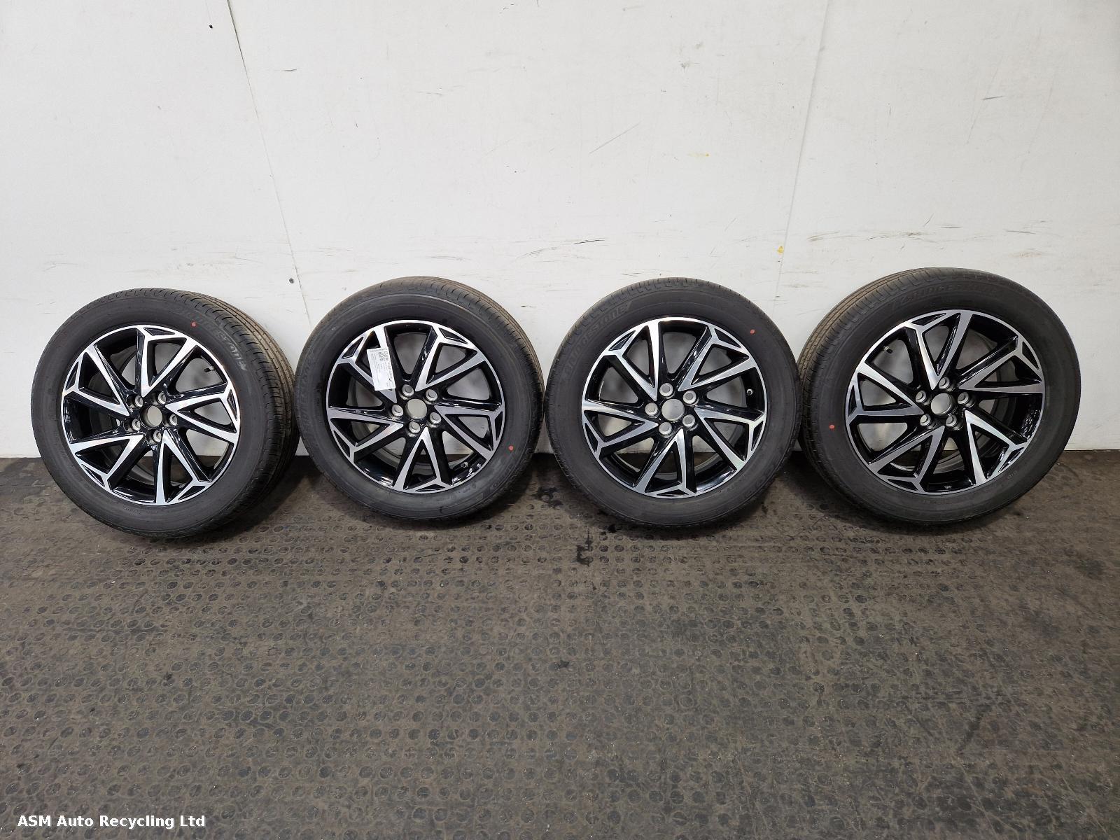 View Auto part Wheel Set Toyota Yaris 2024