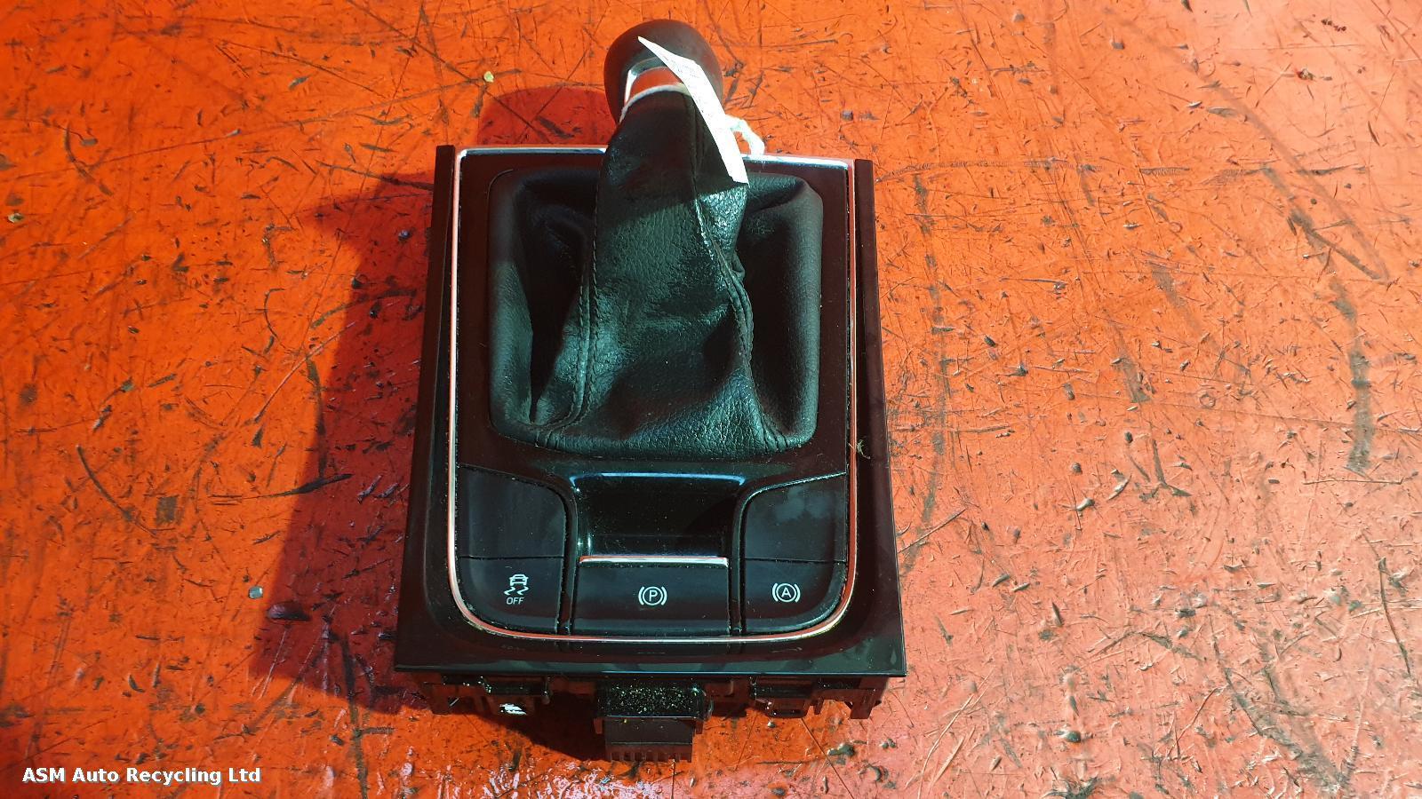 View Auto part Gear Stick/Shifter Skoda Karoq 2023
