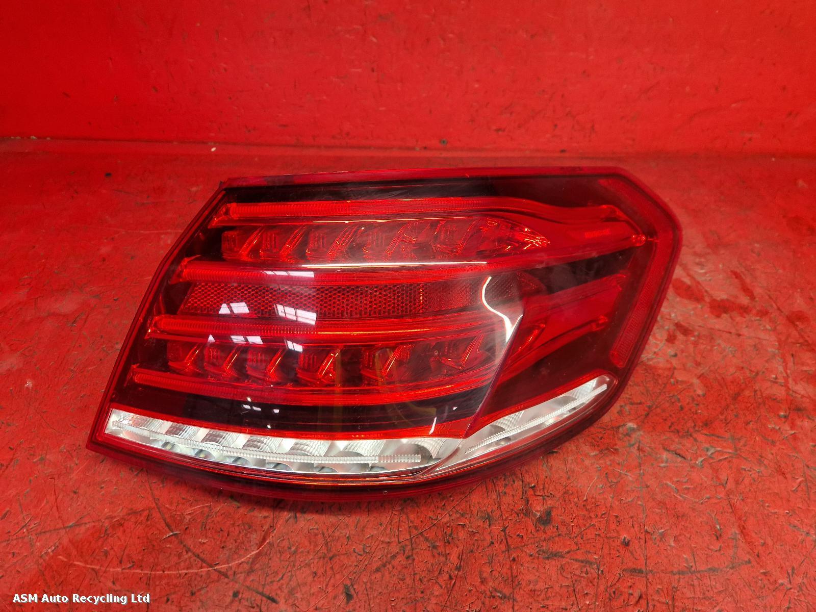 View Auto part R Taillight Mercedes E Class 2015