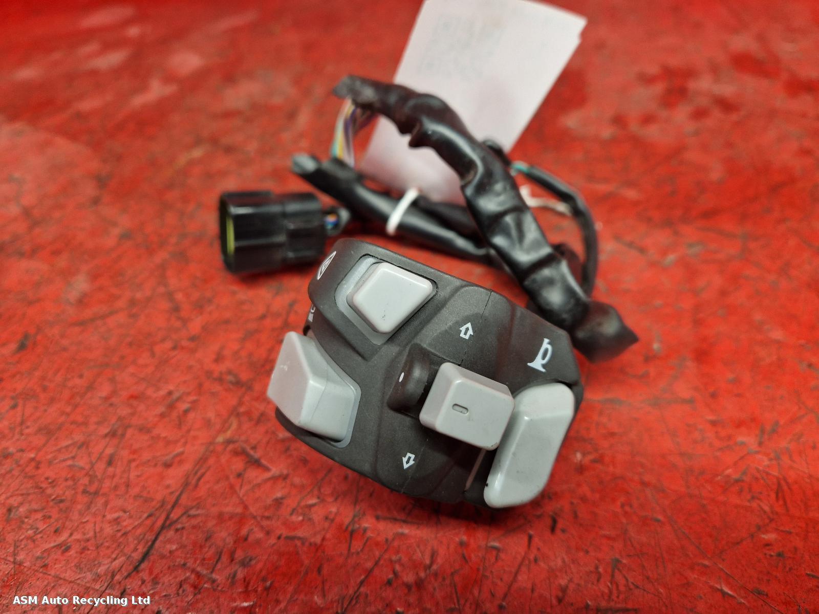 View Auto part LH Switch Gear Zontes Zt 125 2022