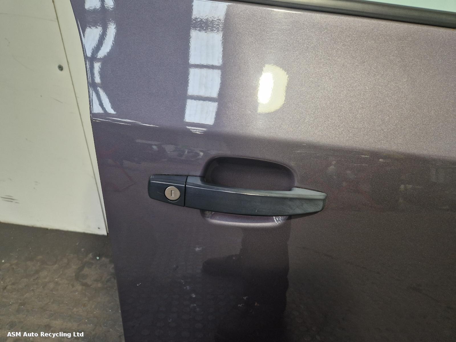 View Auto part R Front Door Chevrolet Orlando 2012