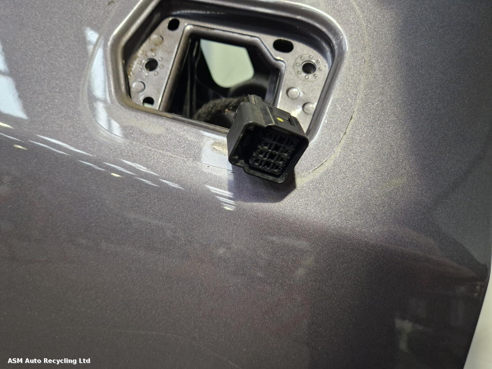 View Auto part R Front Door Chevrolet Orlando 2012