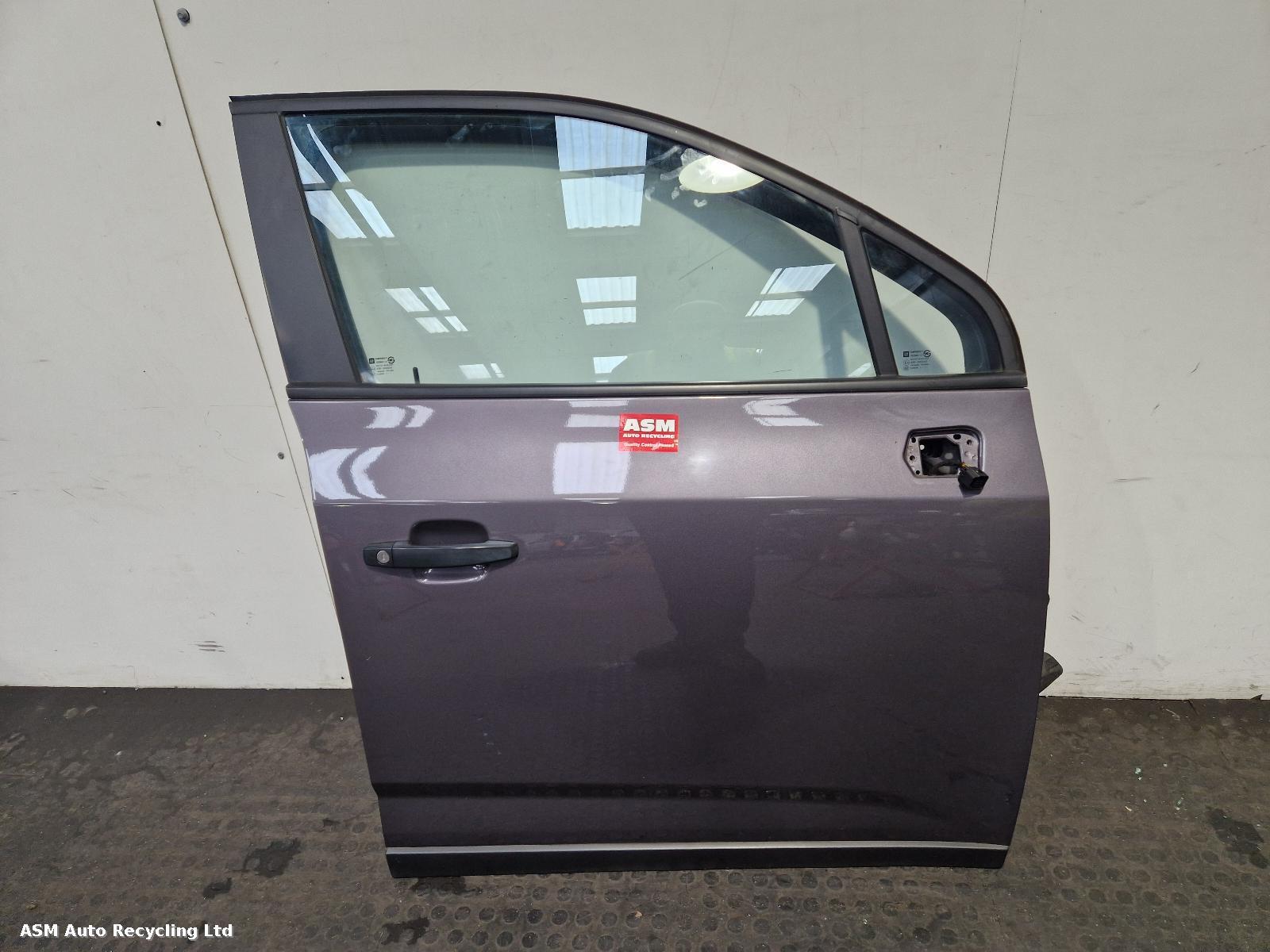 View Auto part R Front Door Chevrolet Orlando 2012