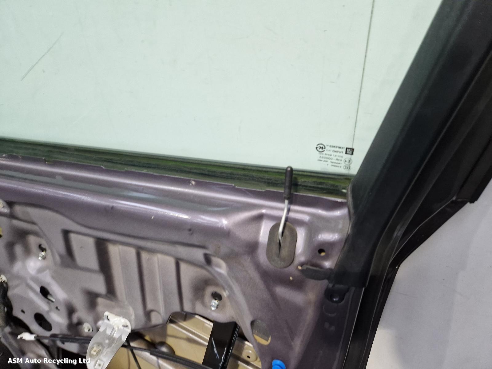 View Auto part R Front Door Chevrolet Orlando 2012
