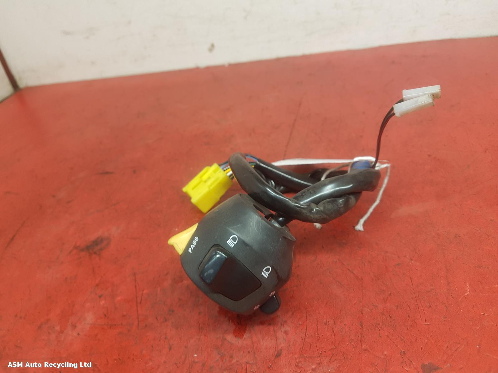 View Auto part LH Switch Gear Suzuki An 400 Z 2010