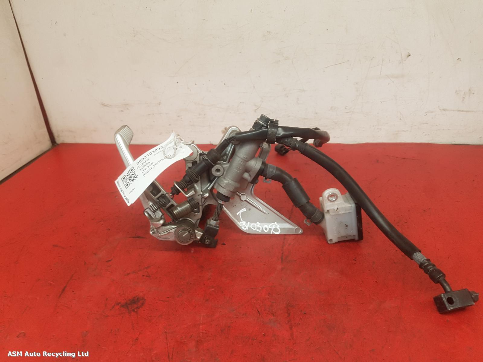 View Auto part Right Footrest Honda Vfr 800f 2019