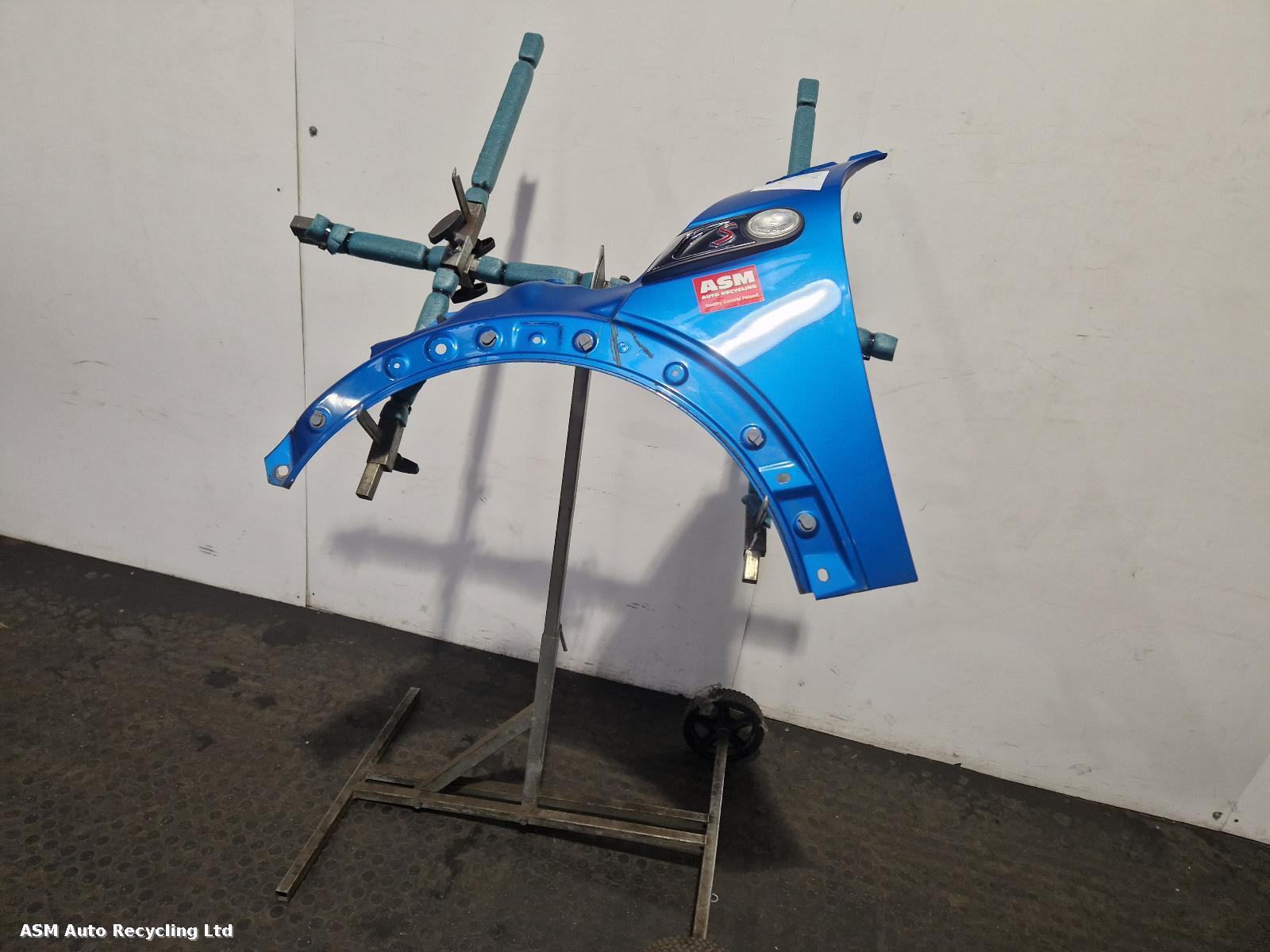 View Auto part L Wing Mini (bmw) Mini 2009