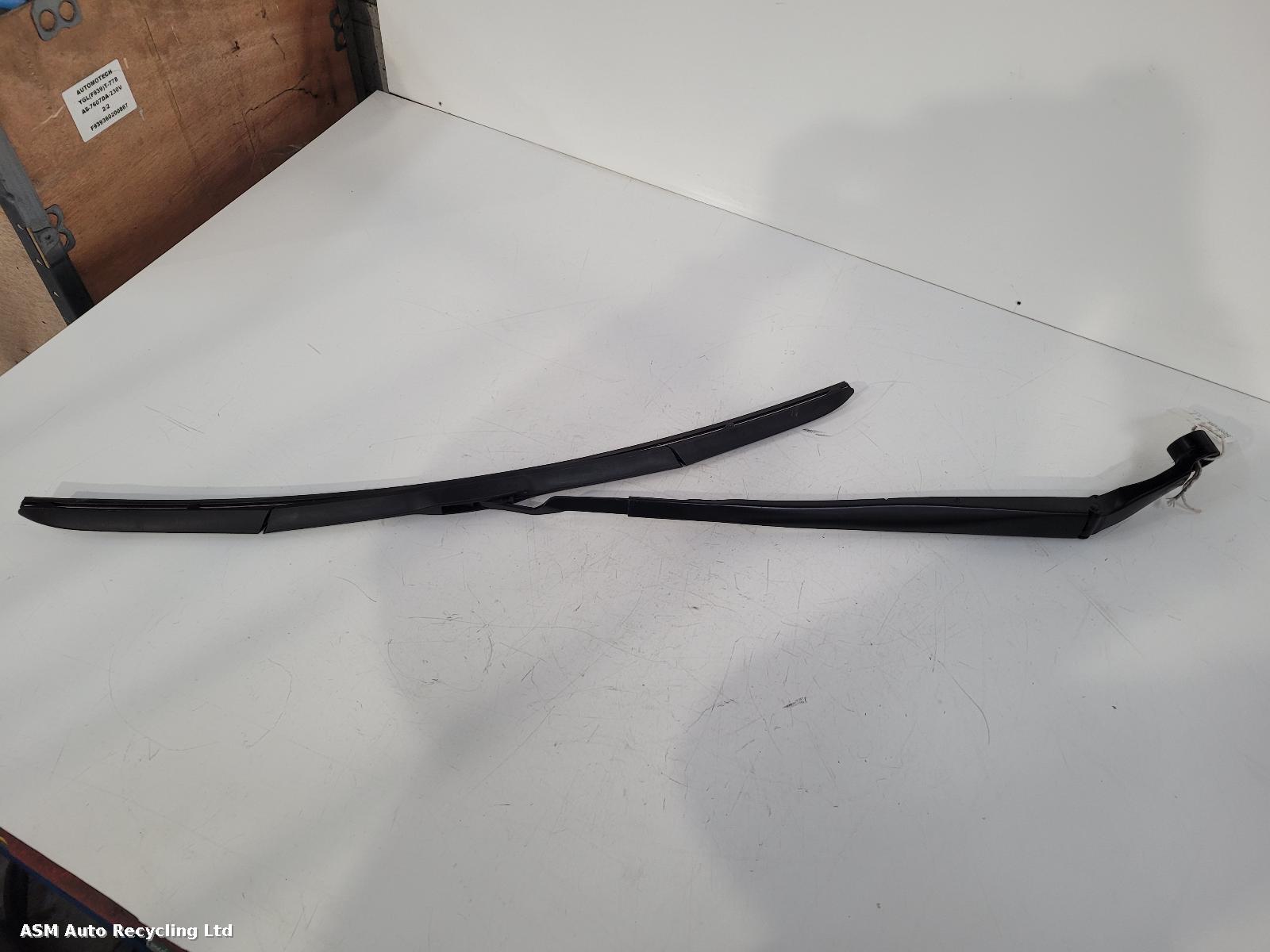 View Auto part Wiper Arm Toyota Corolla 2024