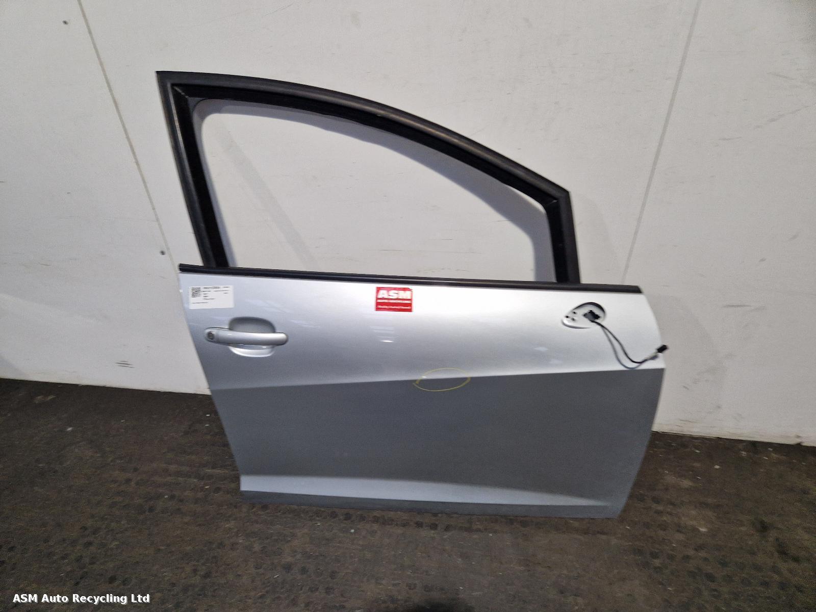 View Auto part R Front Door Seat Ibiza 2011
