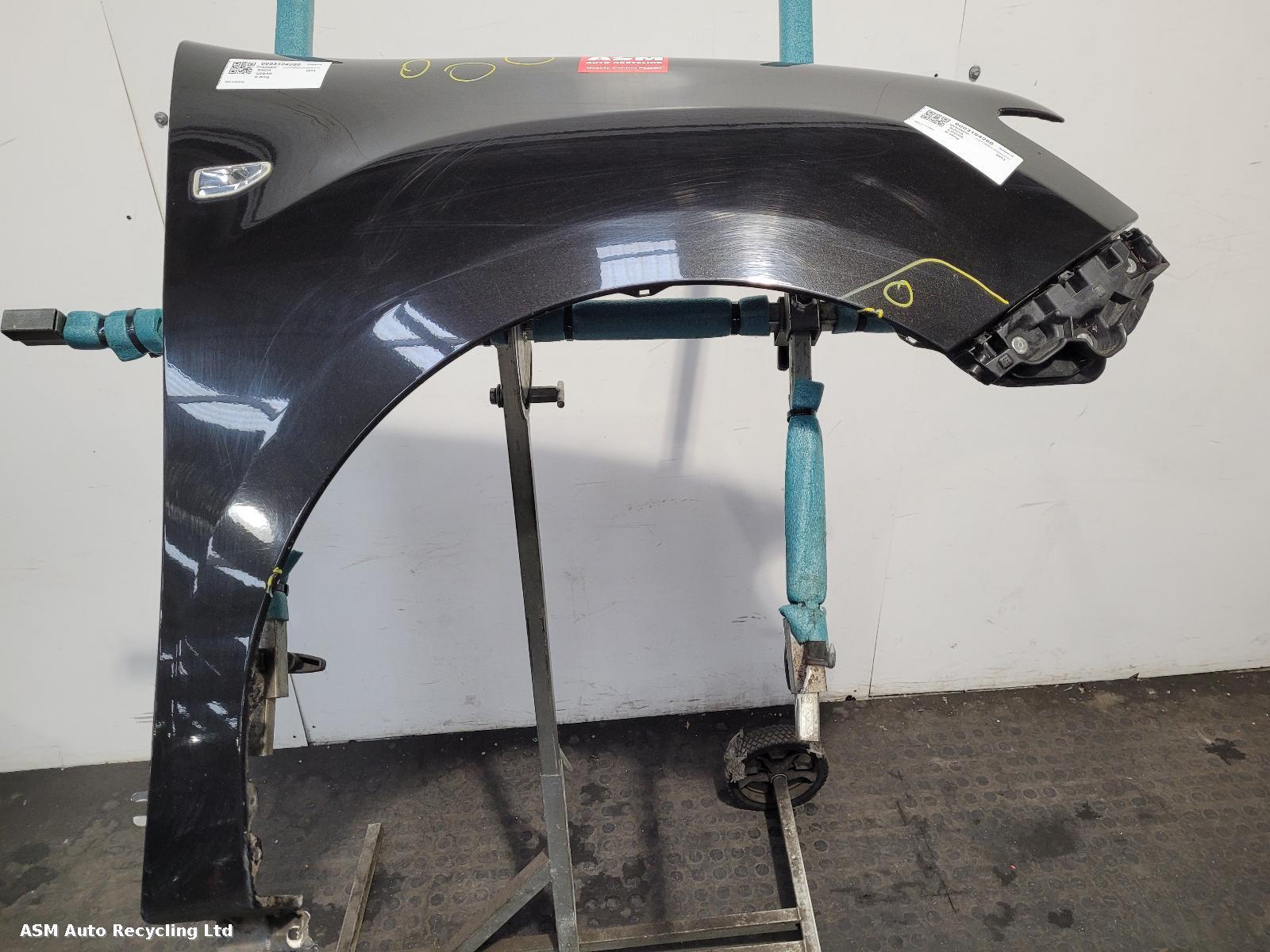View Auto part R Wing Dacia Logan 2013