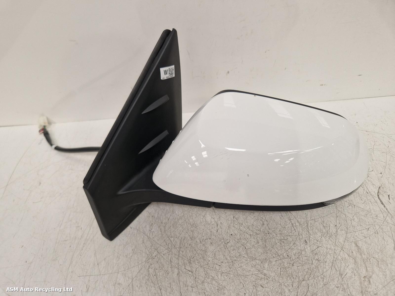 View Auto part L Door Mirror Toyota Yaris 2024