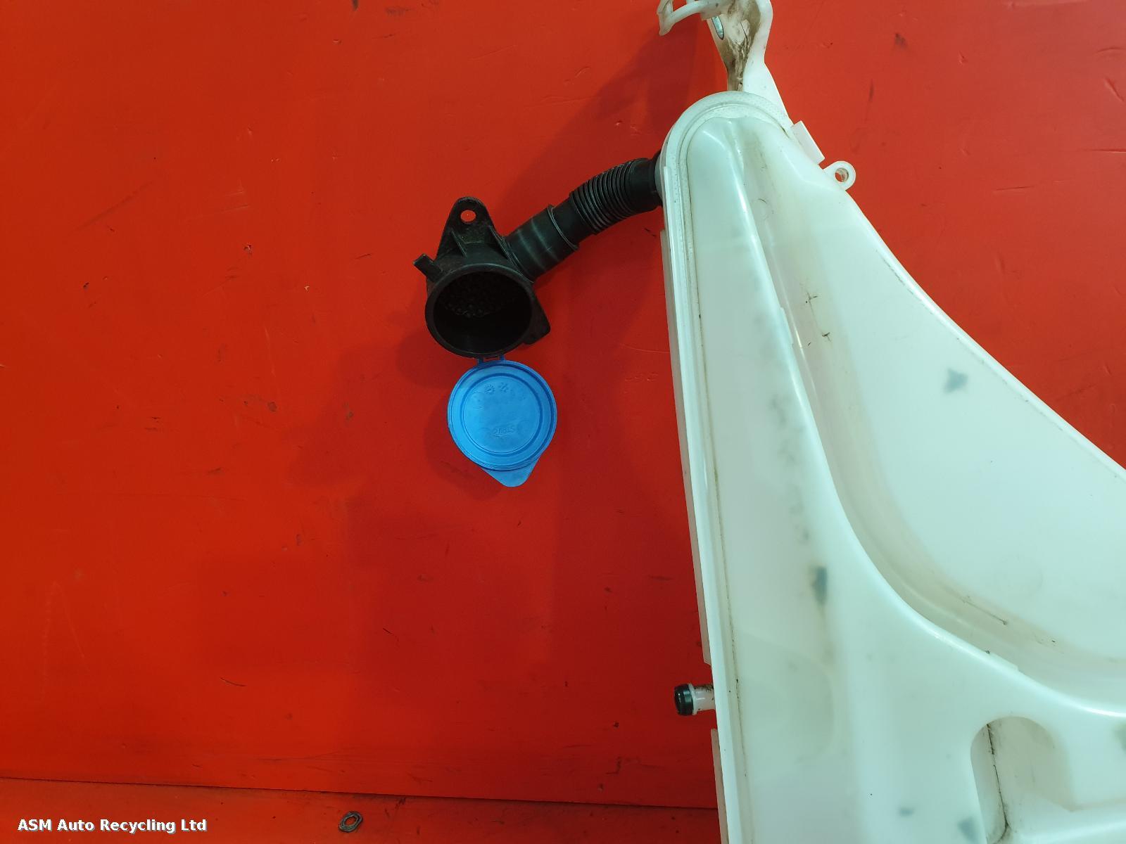View Auto part Washer Bottle Bmw 4 Series 2019