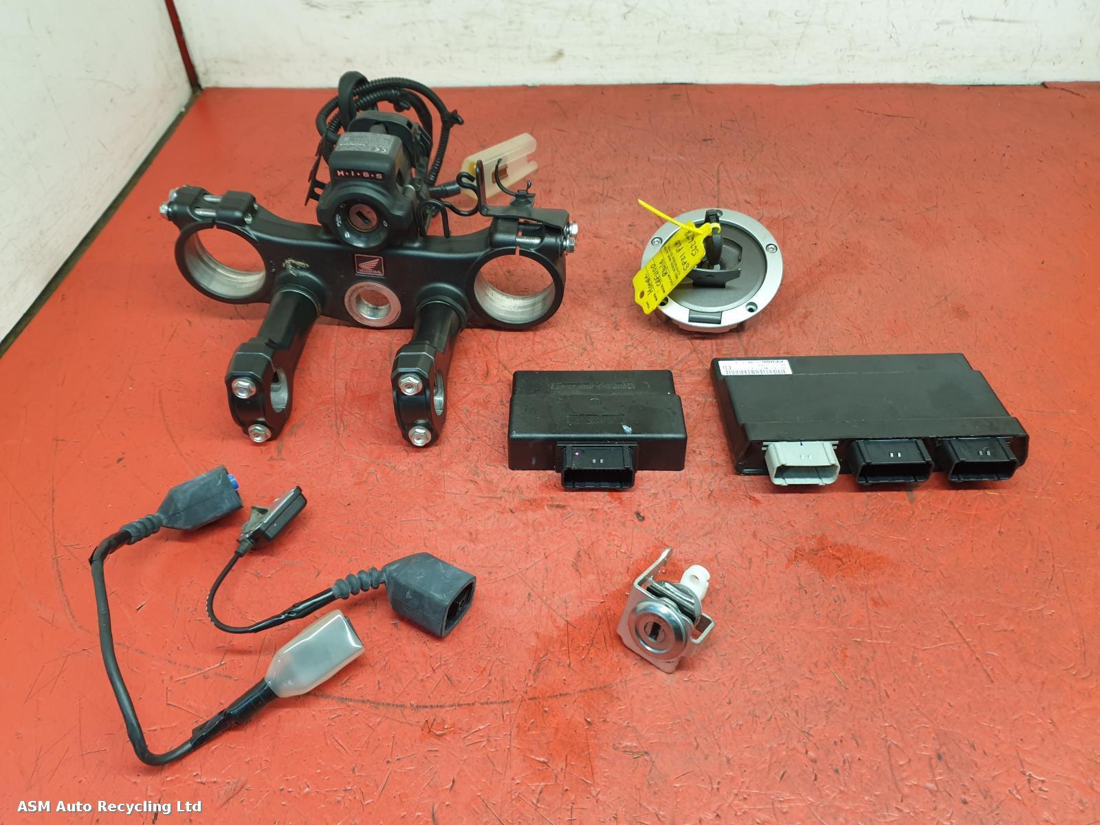 View Auto part Comp.Lock Set + Keys Honda Crf1100l 2021