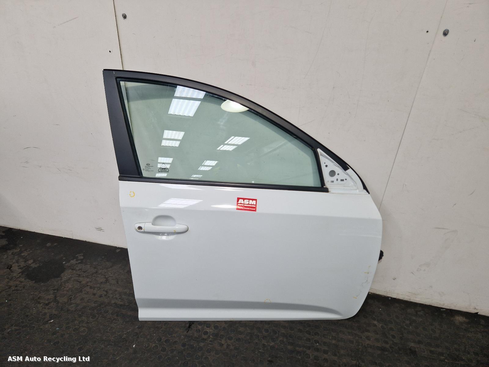 View Auto part R Front Door Kia Ceed 2009