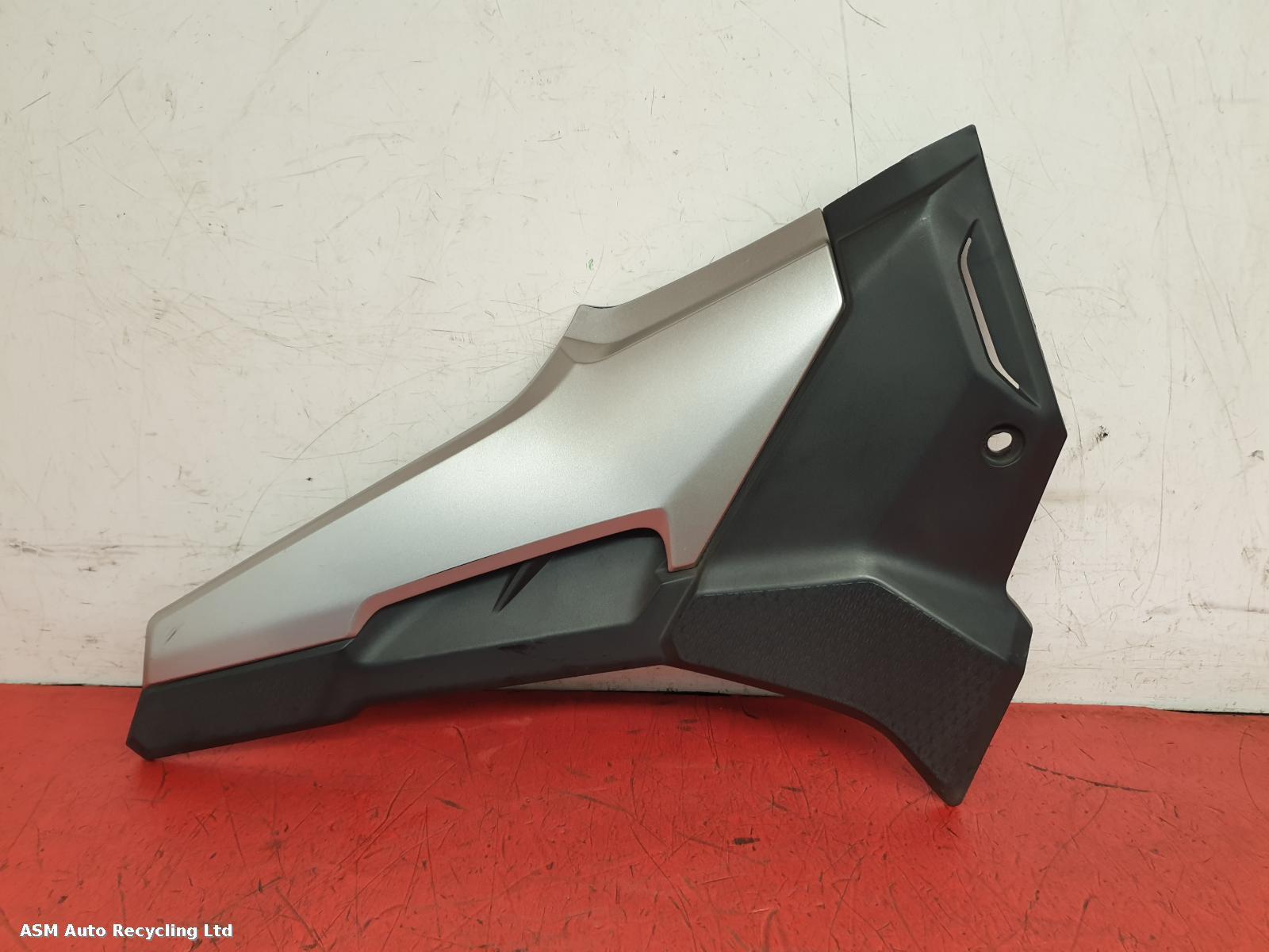 View Auto part Side Panel Left Honda Cb500x 2021