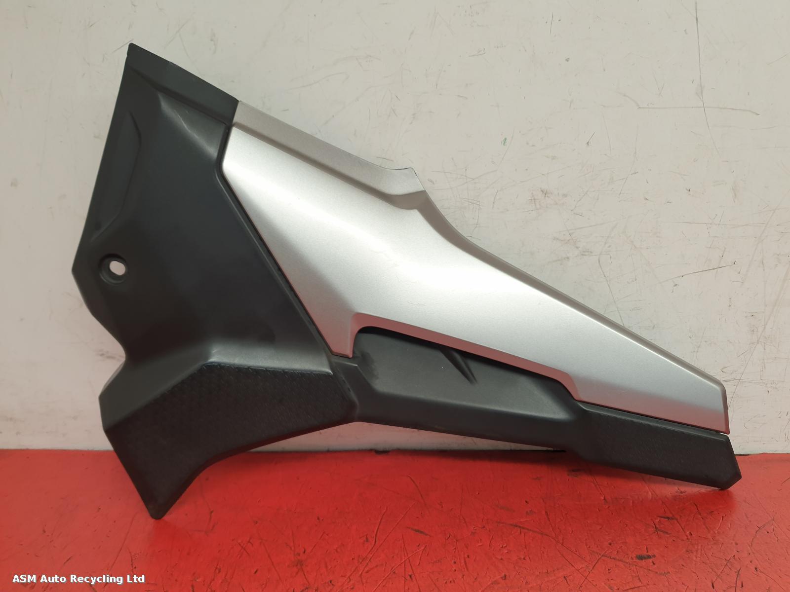 View Auto part Side Panel Right Honda Cb500x 2021