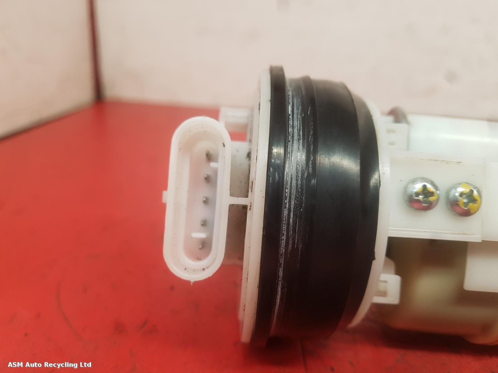 View Auto part Fuel Pump Piaggio Mp3 300 2015