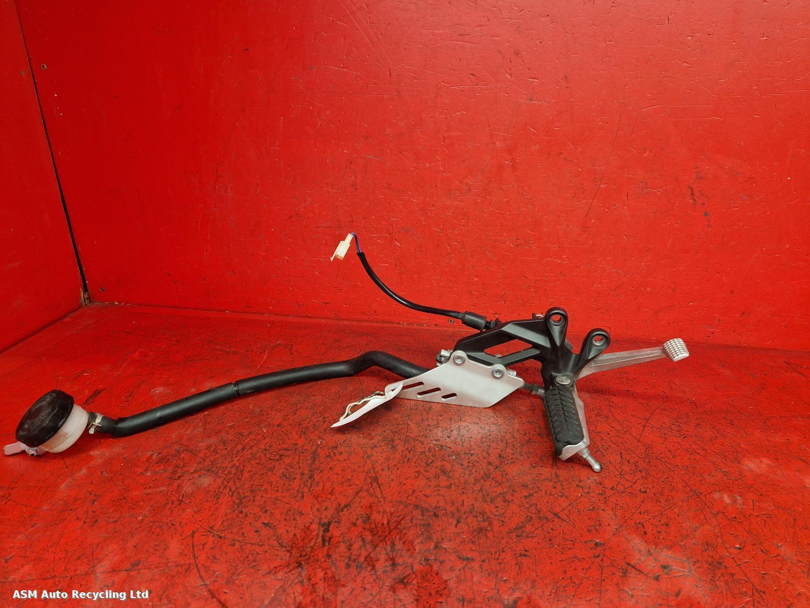 View Auto part Right Footrest Kawasaki Zx 1400 2014