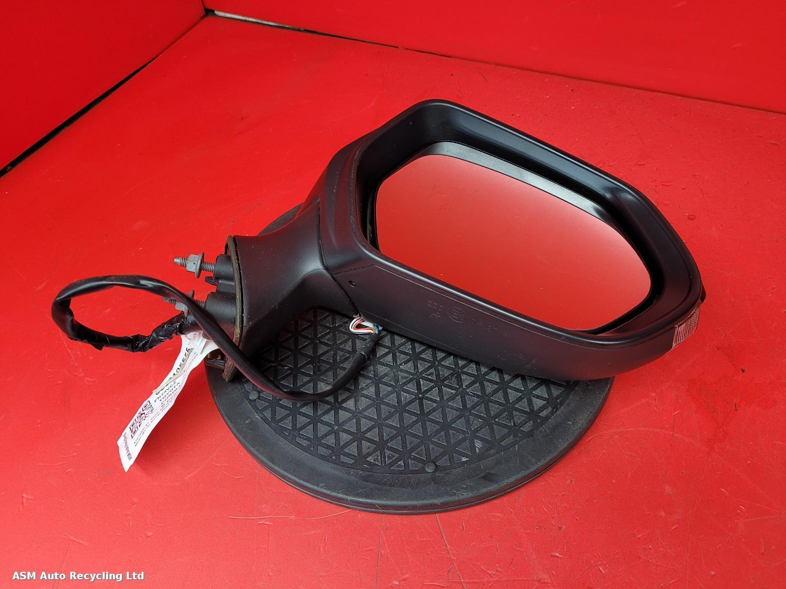 View Auto part R Door Mirror Toyota Corolla 2024