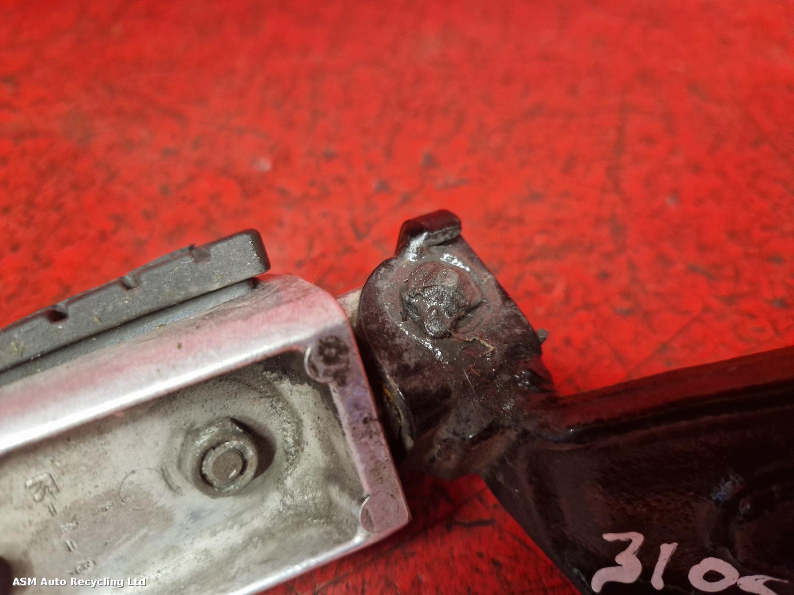 View Auto part Left Footrest Yamaha Vmax 1200 2001