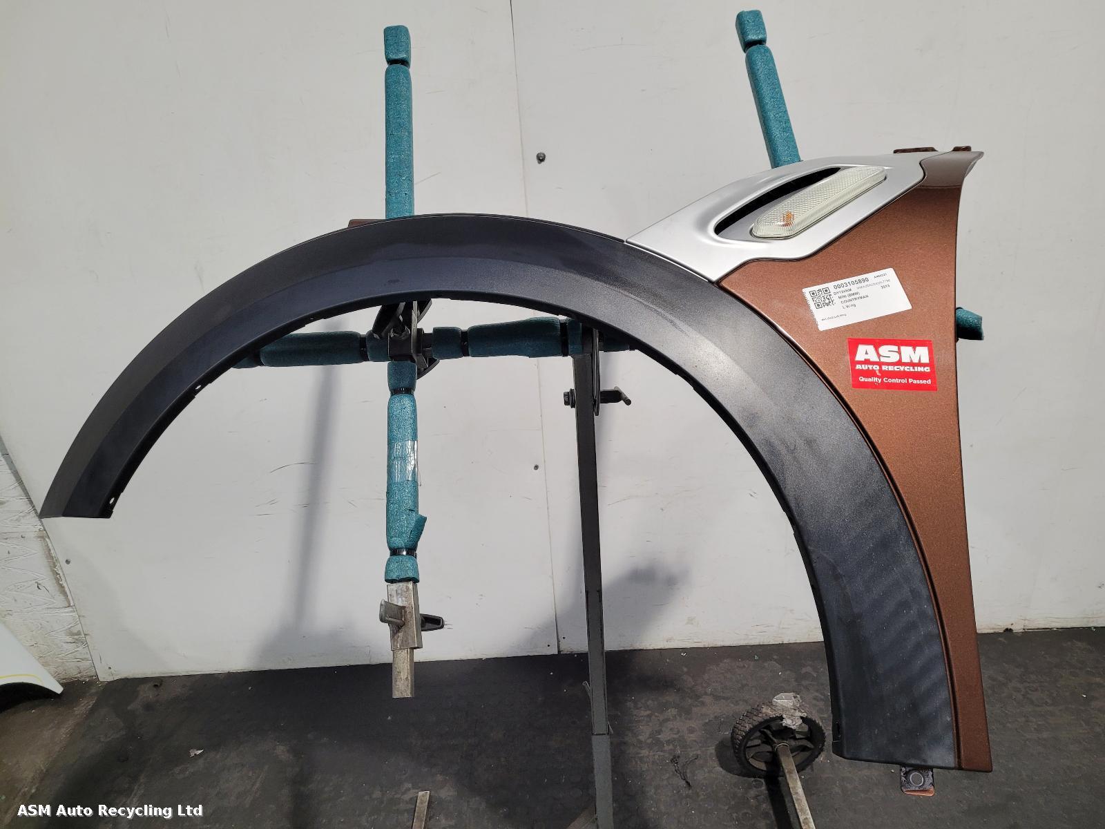 View Auto part L Wing Mini (bmw) Countryman 2013