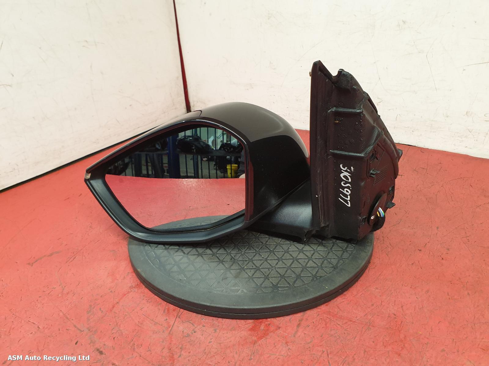 View Auto part L Door Mirror Citroen C4 2021