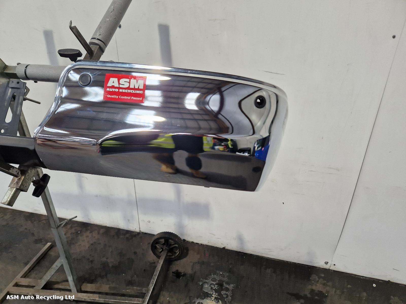 View Auto part Rear Bumper Toyota Hilux 2023