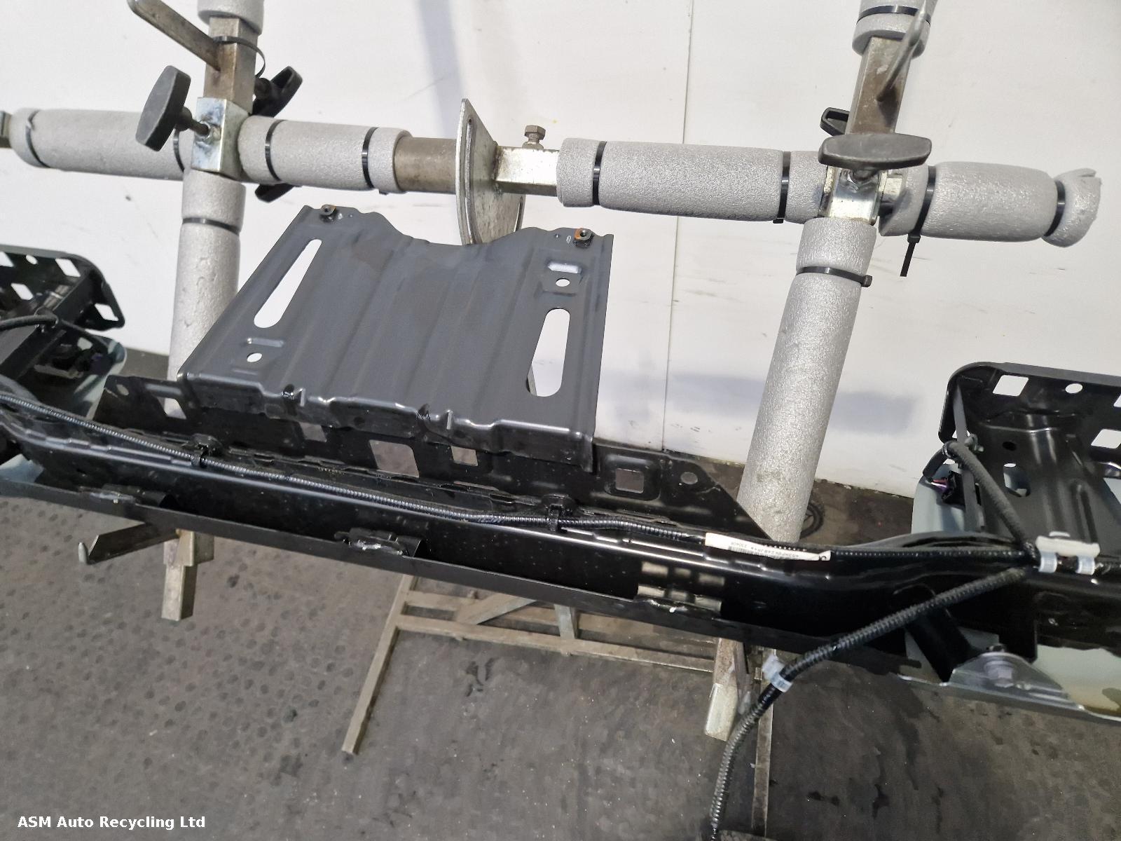 View Auto part Rear Bumper Toyota Hilux 2023