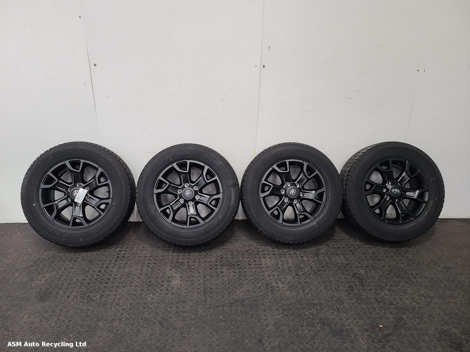 View Auto part Wheel Set Toyota Hilux 2023