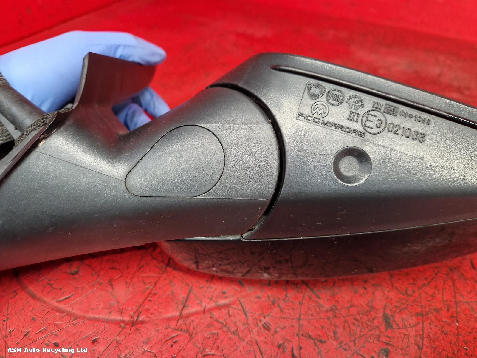 View Auto part R Door Mirror Alfa Romeo Mito 2009