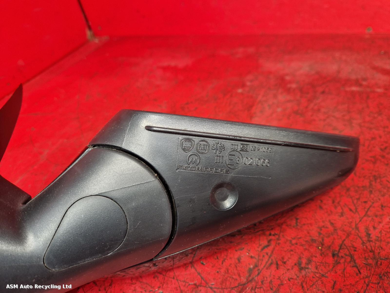 View Auto part R Door Mirror Alfa Romeo Mito 2009