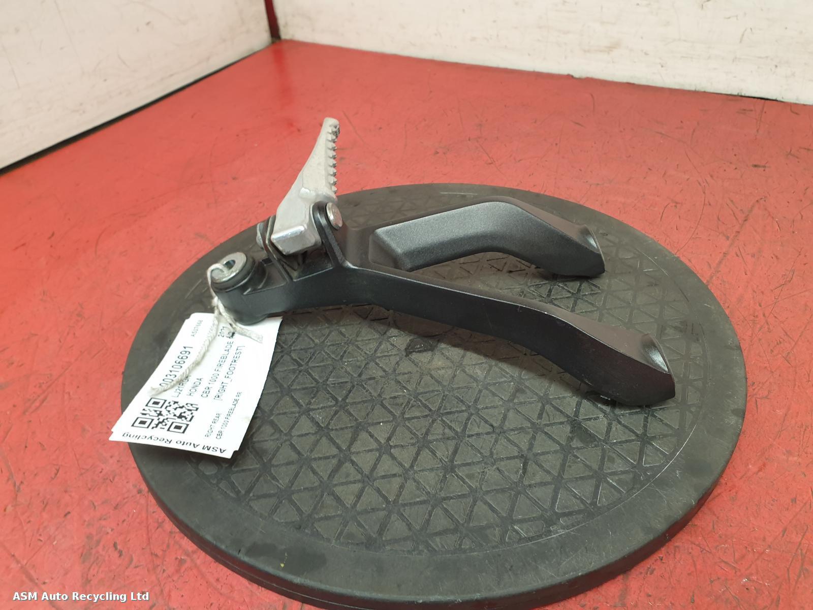 View Auto part Right Footrest Honda Cbr 1000 Fireblade Rr   2021