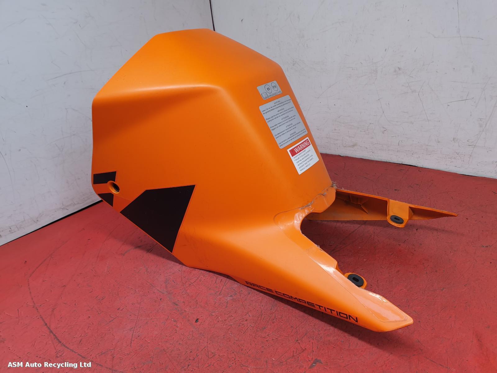 View Auto part Tank Trim Ktm Rc 125 2023