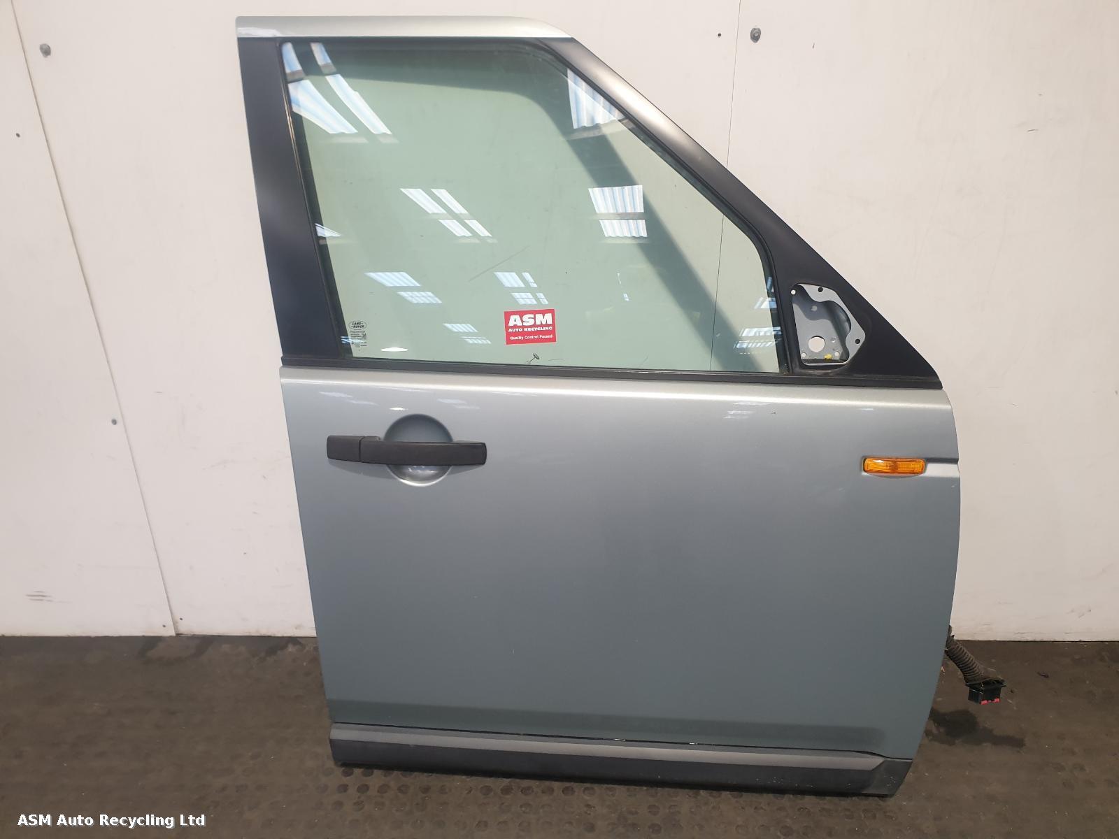 View Auto part R Front Door Land Rover Discovery 2005