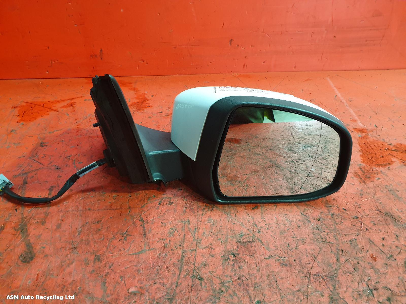 View Auto part R Door Mirror Ford Mondeo 2010