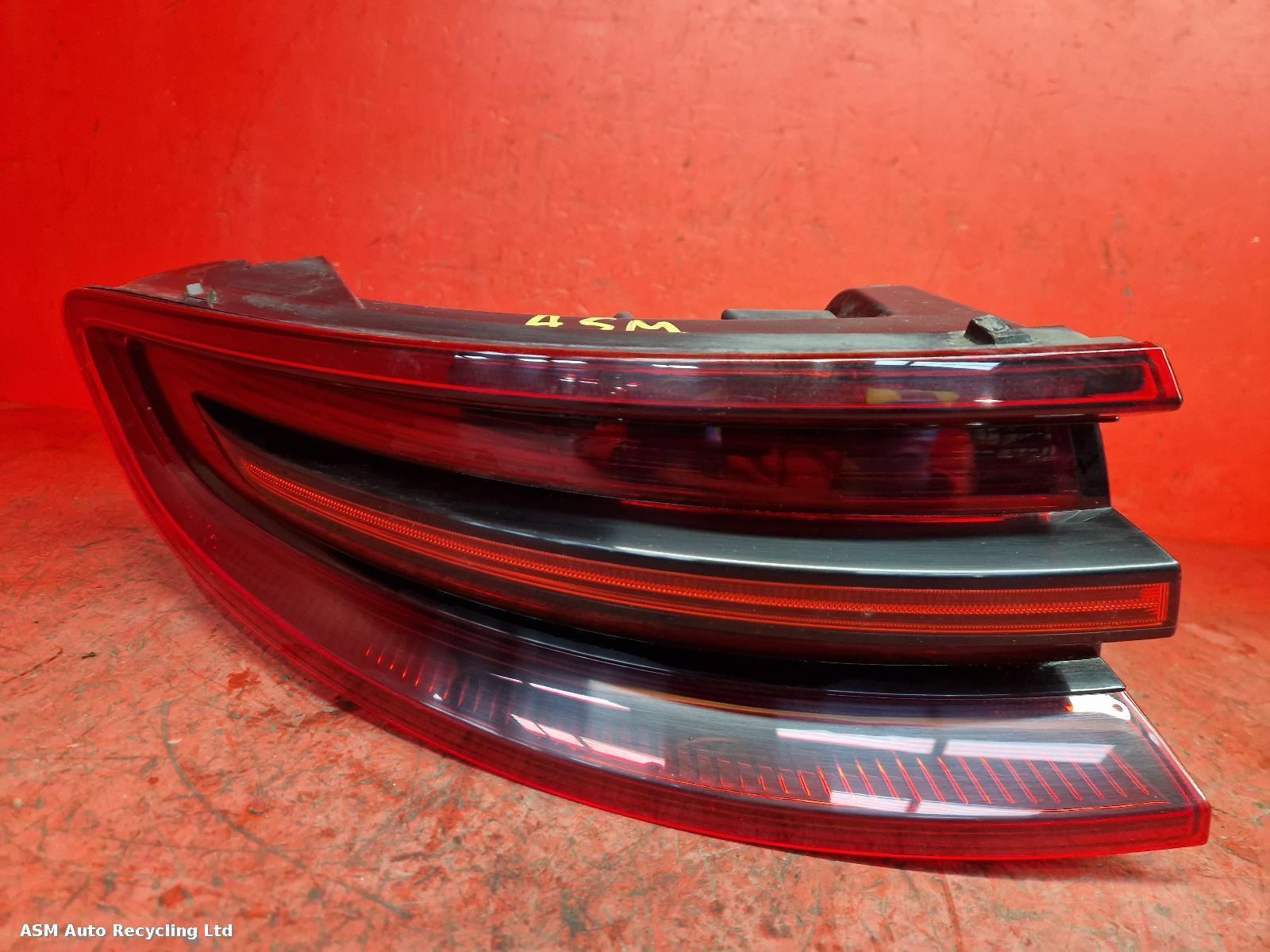 View Auto part L Taillight Porsche Macan 2018