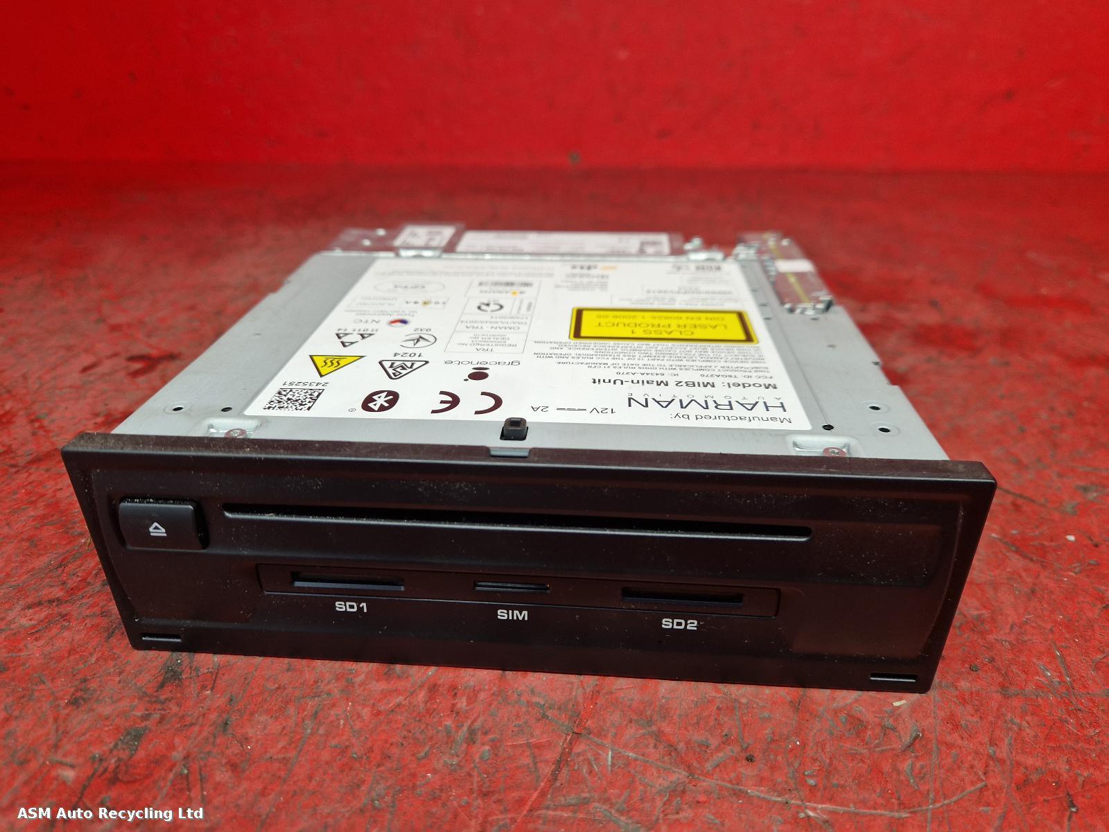 View Auto part A/V Equipment Porsche Macan 2018
