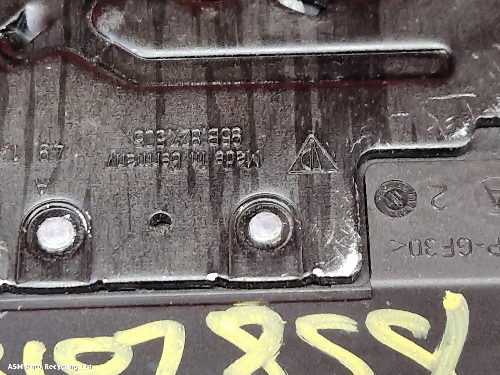 View Auto part Bootlid/Tailgate Lock Porsche Macan 2018